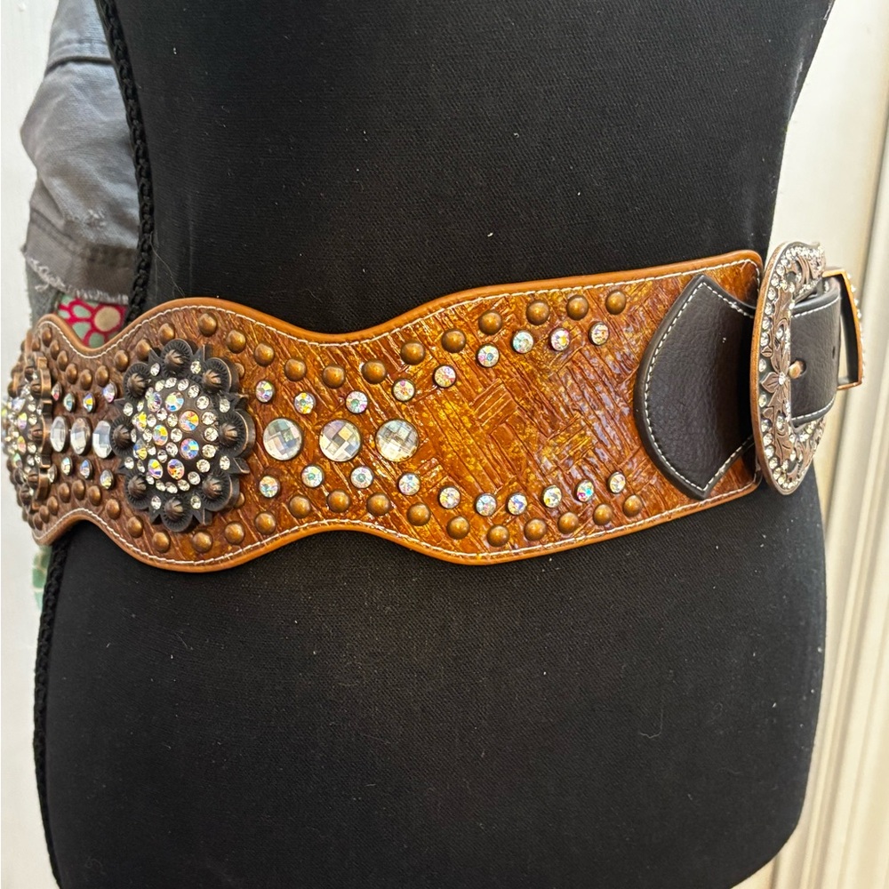 Western Studded Brown Leather Belt - Picture 6 of 6
